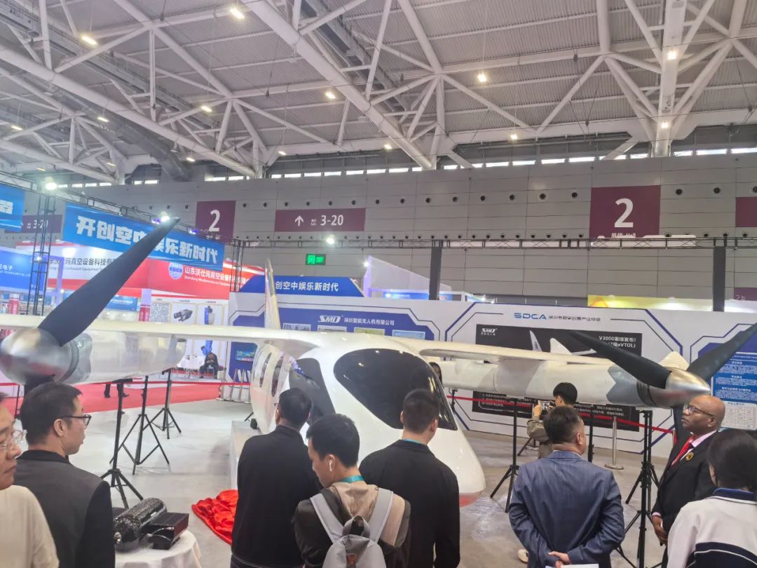 國(guó)內(nèi)首款七座版氫燃料城市公務(wù)機(jī)eVTOL亮相2024數(shù)字中國(guó)低空產(chǎn)業(yè)博覽會(huì)